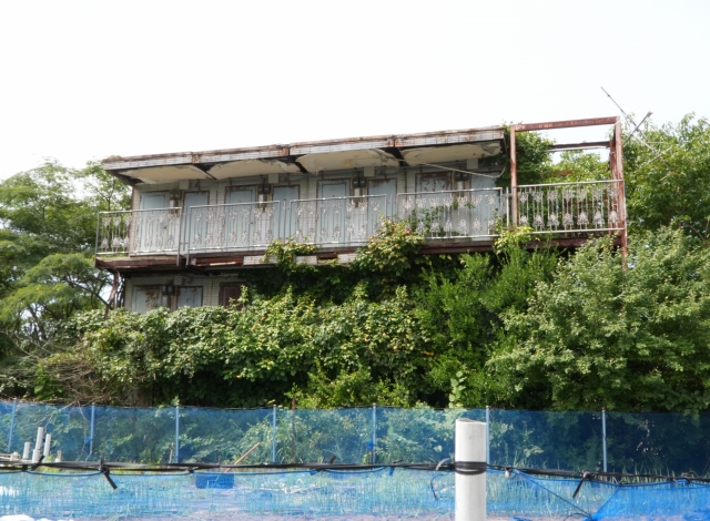 岩城鶴潟アパート 正面