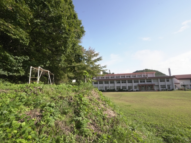 湯沢市立院内小学校 校庭