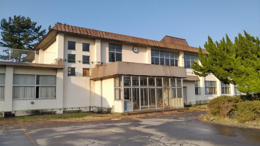 能代市立富根小学校 サムネイル