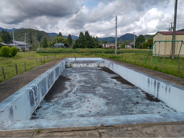 河辺三内ネイチャープール サムネイル