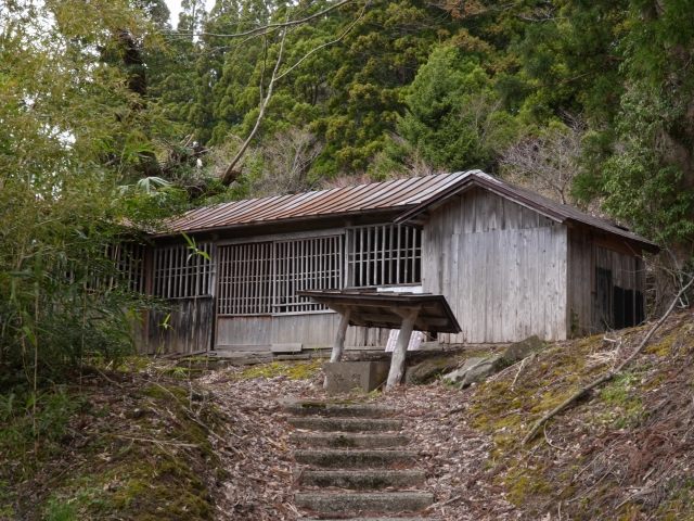 石川翁資料館 墓地